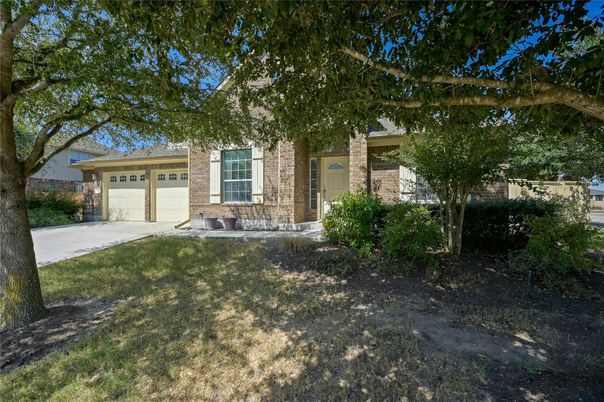 Attached, Exterior, Facade, Brick Facade, Ranch