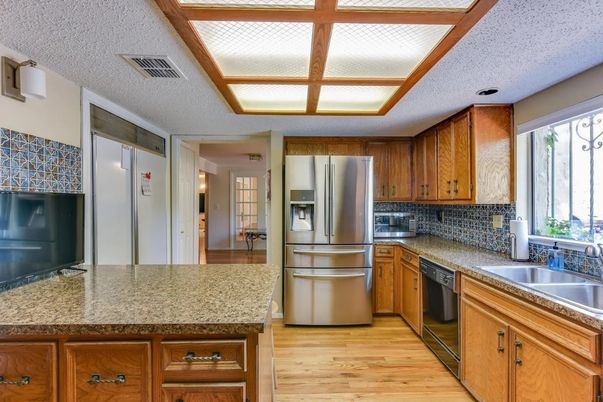 Interior, Kitchen, Stainless Steel Appliances, Wood Texture Flooring