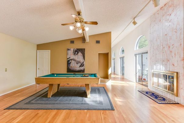 Billiard Table, Game Room, Interior, Wood Texture Flooring