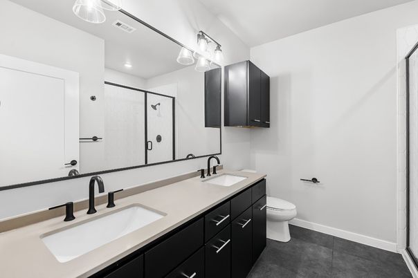 Bathroom, Dual Sink Vanities, Interior, Recessed Lighting