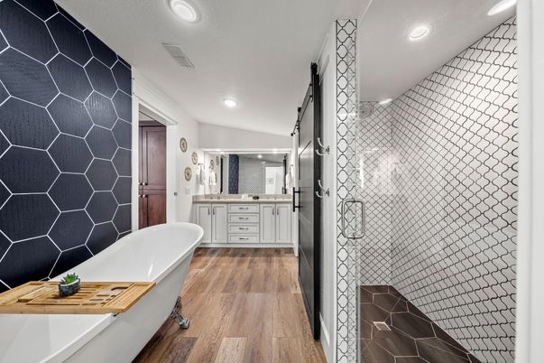 Bathroom, Free Standing Baths, Interior, Recessed Lighting, Wood Texture Flooring