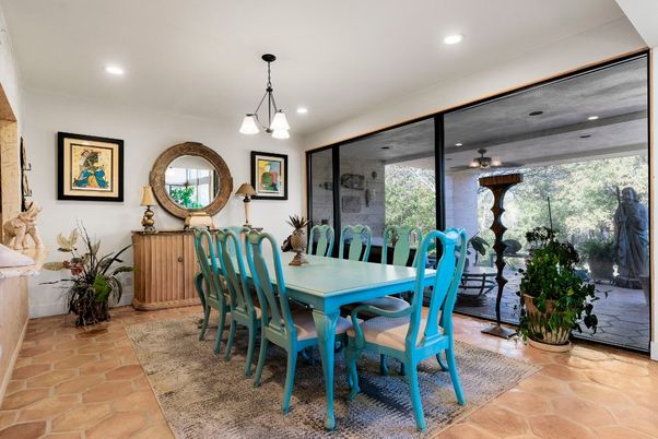 Dining room, Interior, Pendant Lights, Recessed Lighting