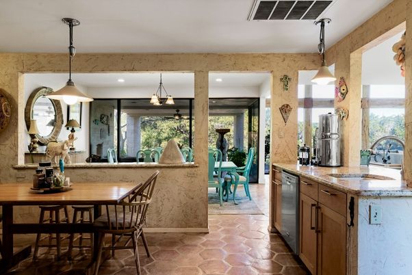 Dining room, Interior, Kitchen, Pendant Lights, Recessed Lighting, Stainless Steel Appliances