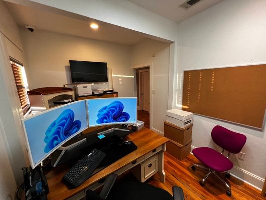 Home Office, Interior, Recessed Lighting, Wood Texture Flooring