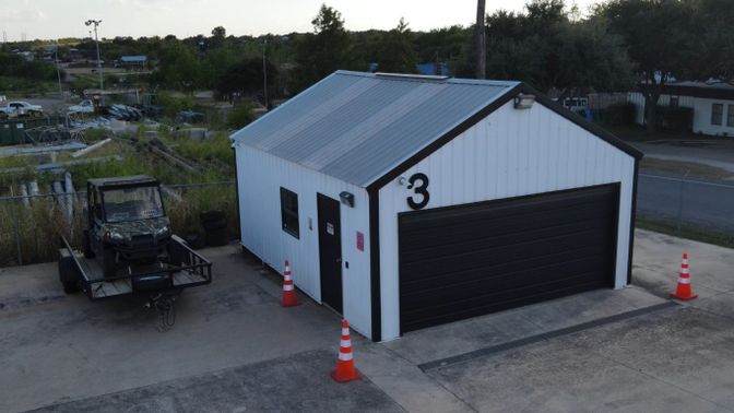 Detached Garage, Exterior