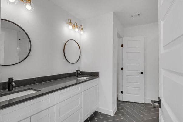 Bathroom, Dual Sink Vanities, Interior