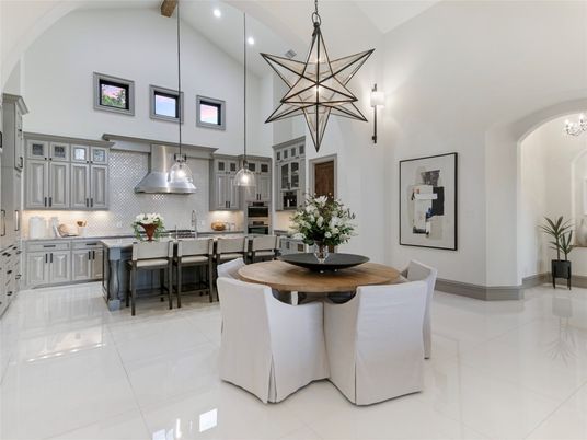 Dining room, Interior, Kitchen, Pendant Lights, Recessed Lighting, Stainless Steel Appliances