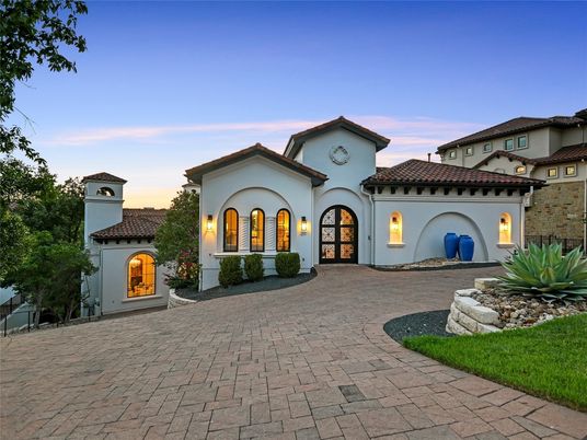 Exterior, Facade, Spanish Mediterranean