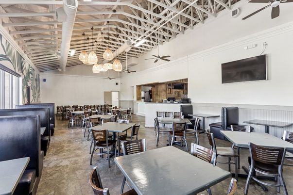 Dining room, Interior, Kitchen, Pendant Lights, Wooden Beams