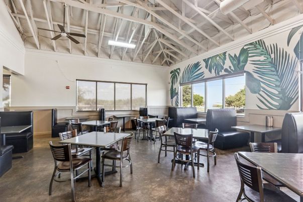 Dining room, Interior