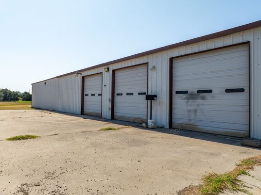 Detached Garage, Exterior