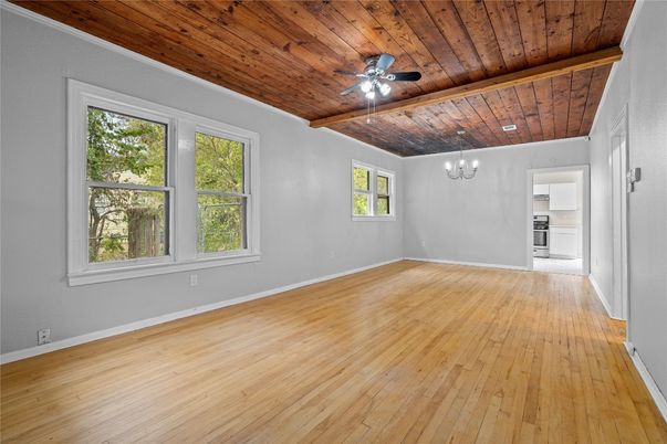 Chandelier, Empty room, Interior, Wooden Ceilings, Wood Texture Flooring