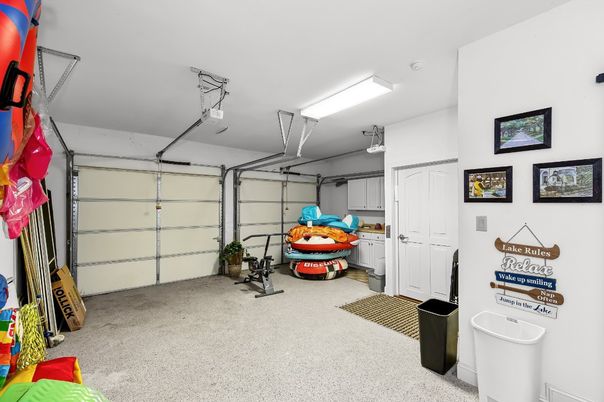 Garage, Interior