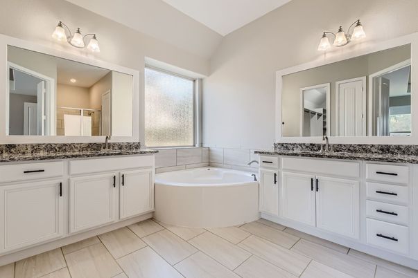 Bathroom, Dual Sink Vanities, Interior
