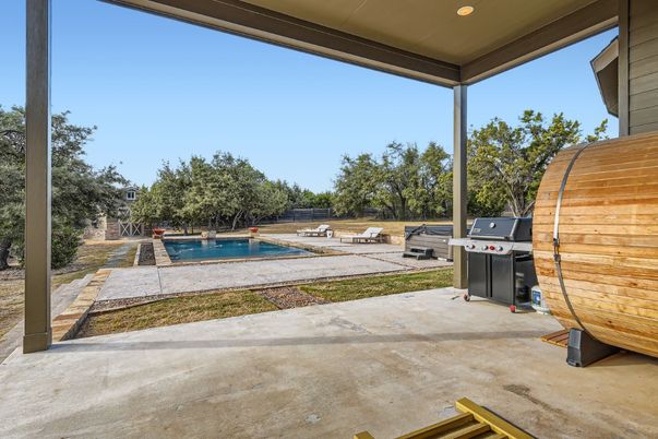 Exterior, Pool