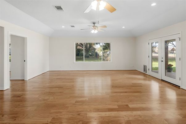 Empty room, Interior, Recessed Lighting, Wood Texture Flooring