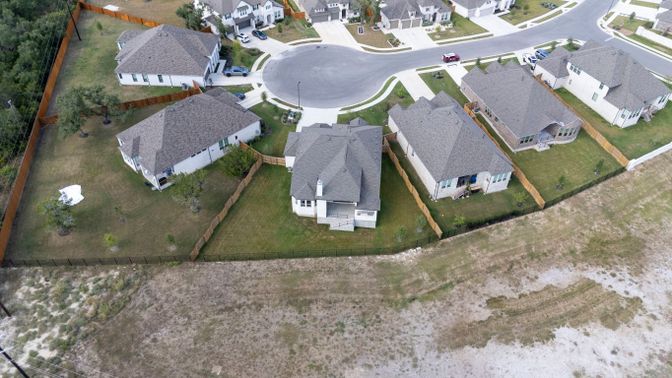 Exterior, Drone