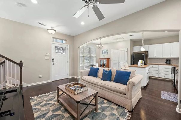 Chandelier, Interior, Kitchen, Living room, Pendant Lights, Recessed Lighting, Wood Texture Flooring