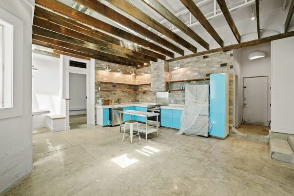 Interior, Stone Walls, Washer, Wooden Beams