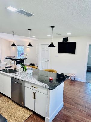 Interior, Kitchen, Pendant Lights, Recessed Lighting, Wood Texture Flooring