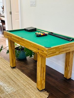 Billiard Table, Game Room, Interior, Wood Texture Flooring