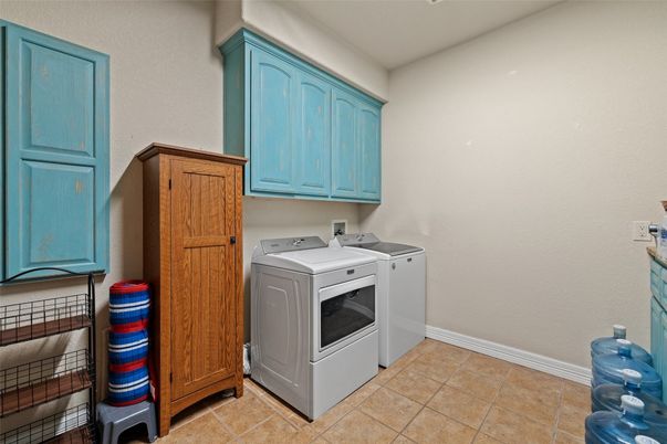 Interior, Washer
