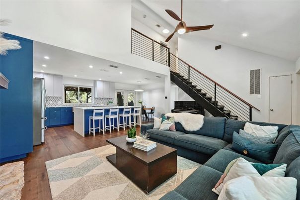 Interior, Kitchen, Living room, Recessed Lighting, Wood Texture Flooring