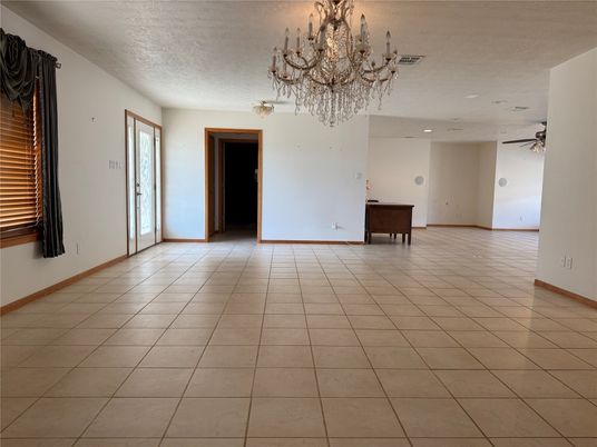 Chandelier, Empty room, Interior, Recessed Lighting