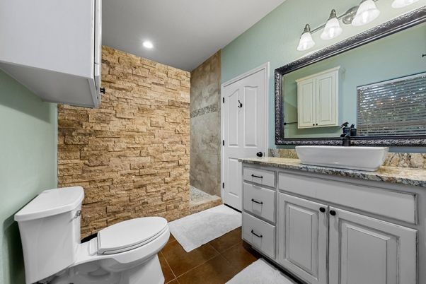 Bathroom, Interior, Recessed Lighting