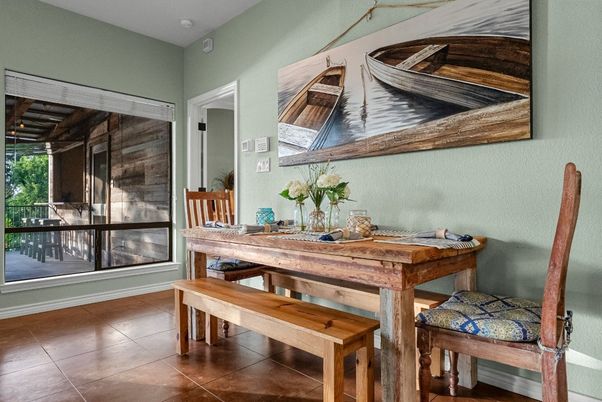 Dining room, Interior