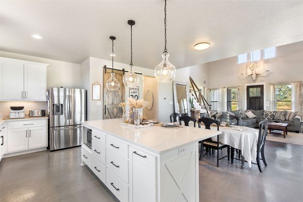 Dining room, Interior, Kitchen, Living room, Pendant Lights, Recessed Lighting, Stainless Steel Appliances