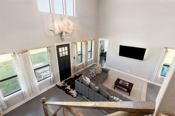 Chandelier, Interior, Living room