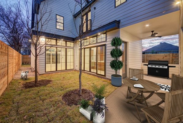 Backyard, Exterior
