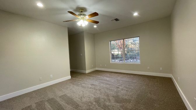 Empty room, Interior, Recessed Lighting