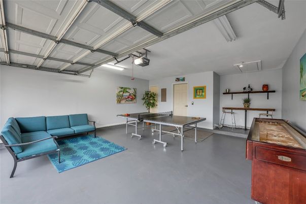 Game Room, Garage, Interior