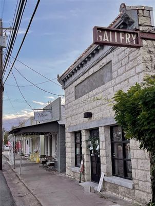 Exterior, Facade, Mediterranean