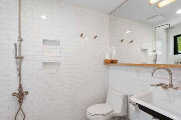 Bathroom, Interior, Recessed Lighting