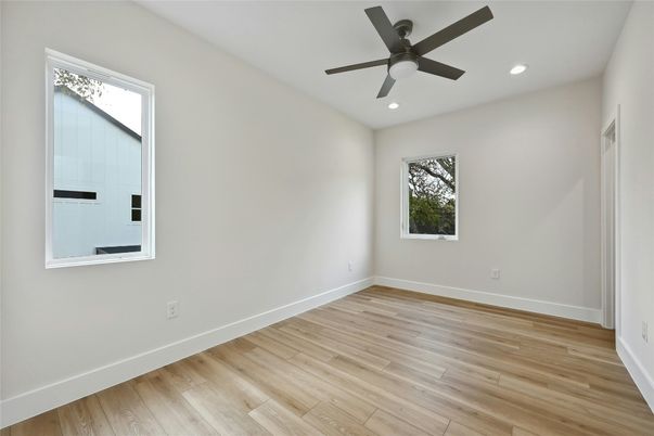 Empty room, Interior, Recessed Lighting, Wood Texture Flooring