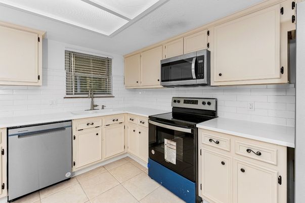 Interior, Kitchen, Stainless Steel Appliances