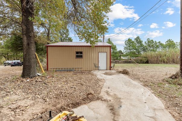 Backyard, Detached Garage, Exterior