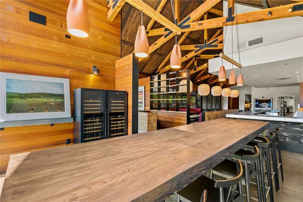 Interior, Kitchen, Pendant Lights, Recessed Lighting, Wooden Beams, Wooden Walls
