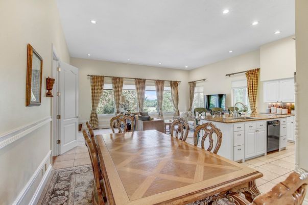 Dining room, Interior, Kitchen, Recessed Lighting