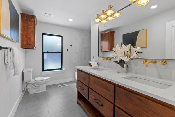 Bathroom, Dual Sink Vanities, Interior, Recessed Lighting