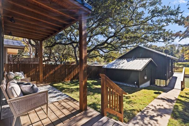 Backyard, Exterior