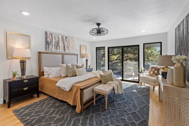 Bedroom, Interior, Living room, Recessed Lighting, Wood Texture Flooring