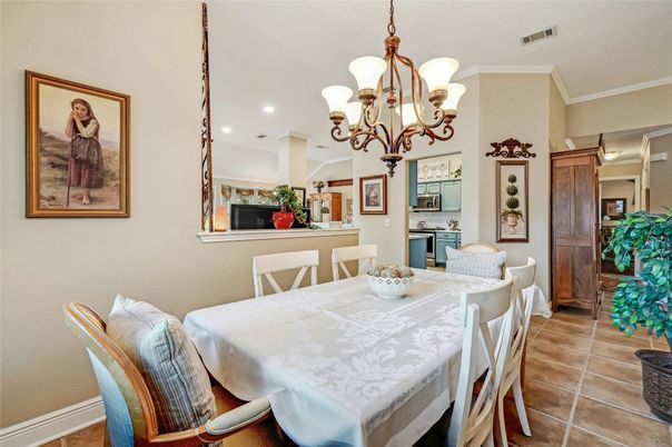 Chandelier, Dining room, Interior, Kitchen, Recessed Lighting