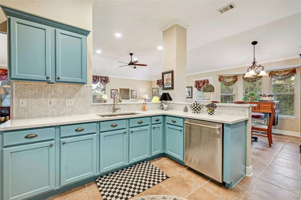 Dining room, Interior, Kitchen, Pendant Lights, Recessed Lighting