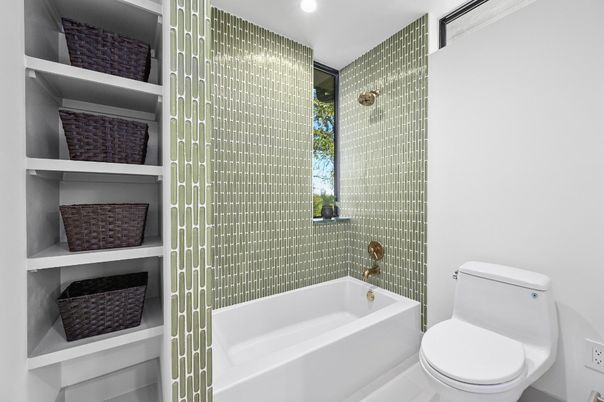 Bathroom, Interior, Recessed Lighting
