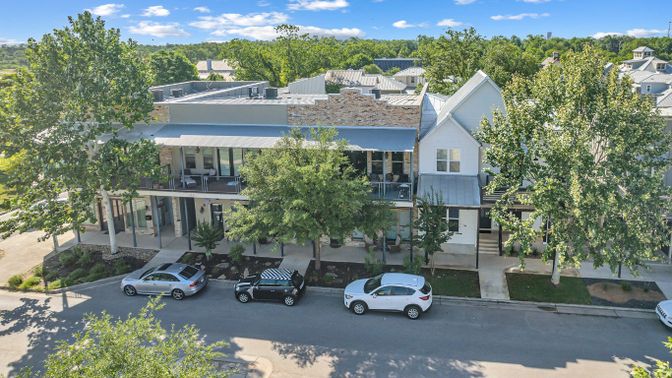Exterior, Drone