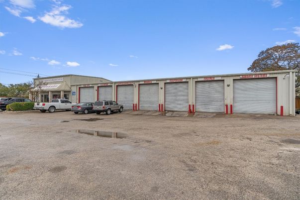Detached Garage, Exterior